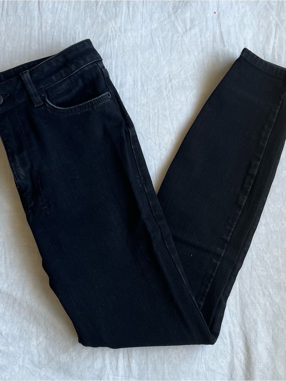 black skinny jeans